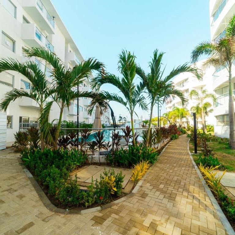 Family Friendly 2BR Apartment Sleeps 4 to 6 - Two-Bedroom Apartment - 21