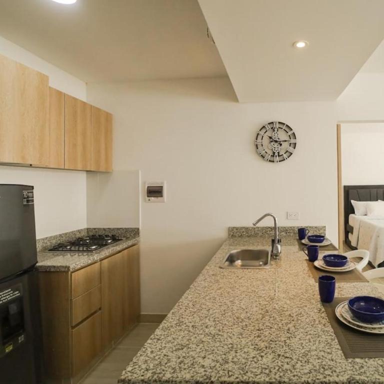 Family Friendly 2BR Apartment Sleeps 4 to 6 - Two-Bedroom Apartment - 26