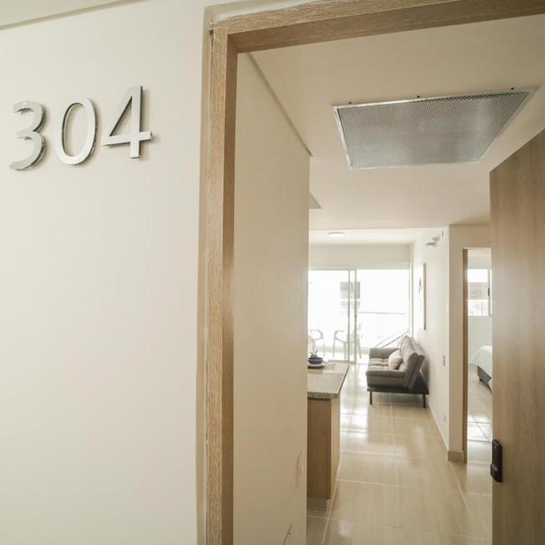 Family Friendly 2BR Apartment Sleeps 4 to 6 - Two-Bedroom Apartment - 32