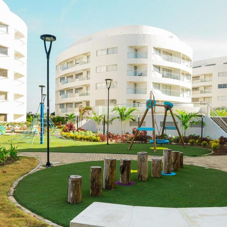 Family Friendly 2BR Apartment Sleeps 4 to 6 - Two-Bedroom Apartment - 33