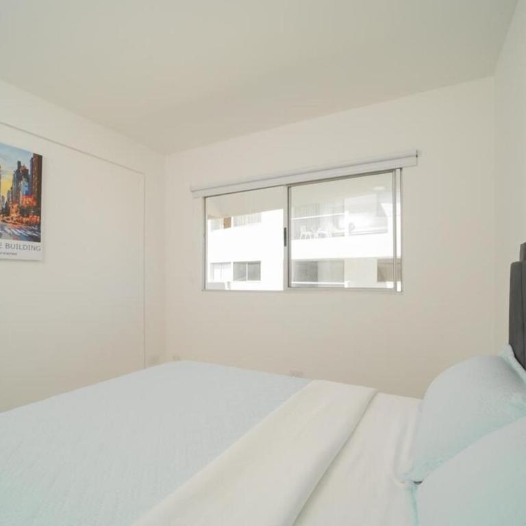 Family Friendly 2BR Apartment Sleeps 4 to 6 - Two-Bedroom Apartment - 43