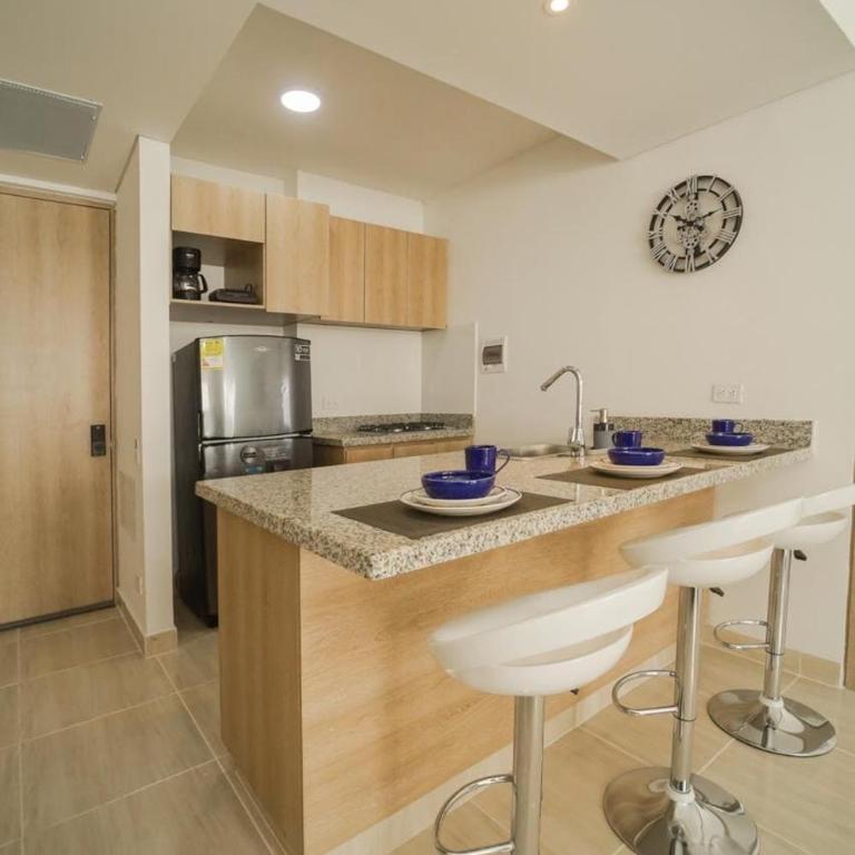 Family Friendly 2BR Apartment Sleeps 4 to 6 - Two-Bedroom Apartment - 49