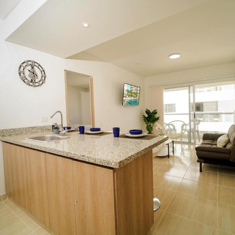 Family Friendly 2BR Apartment Sleeps 4 to 6 - Two-Bedroom Apartment - 57