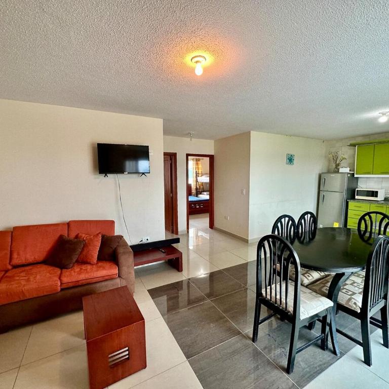 CASA MARTINA Tonsupa apartment with pool y parking near to sea - Two-Bedroom Apartment - 1