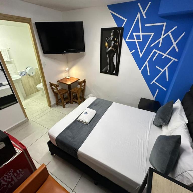 Hotel Lleras # 1 - Small Single Room - 2