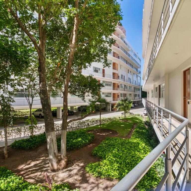 Spacious 2BD with balcony and pool, close to everything - Apartamento de 2 dormitorios - 17