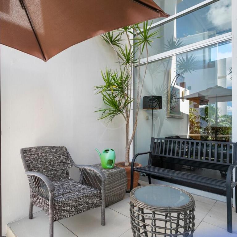 Spacious 2BD with balcony and pool, close to everything - Apartamento de 2 dormitorios - 29