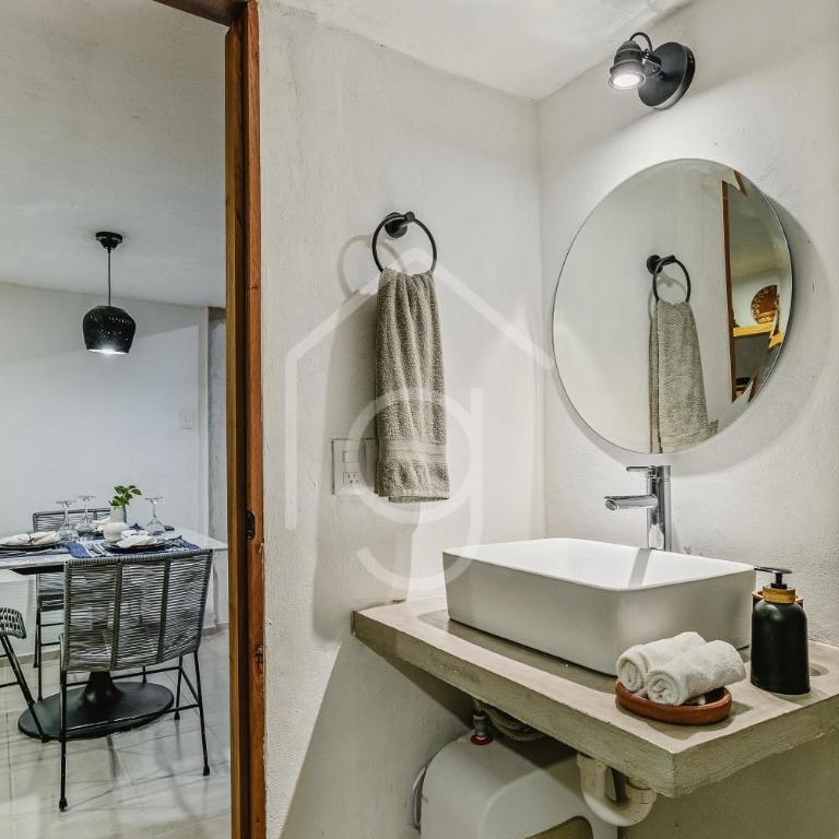 Central and spacious Loft with swimming pool by Av Montejo - One-Bedroom Apartment - 19