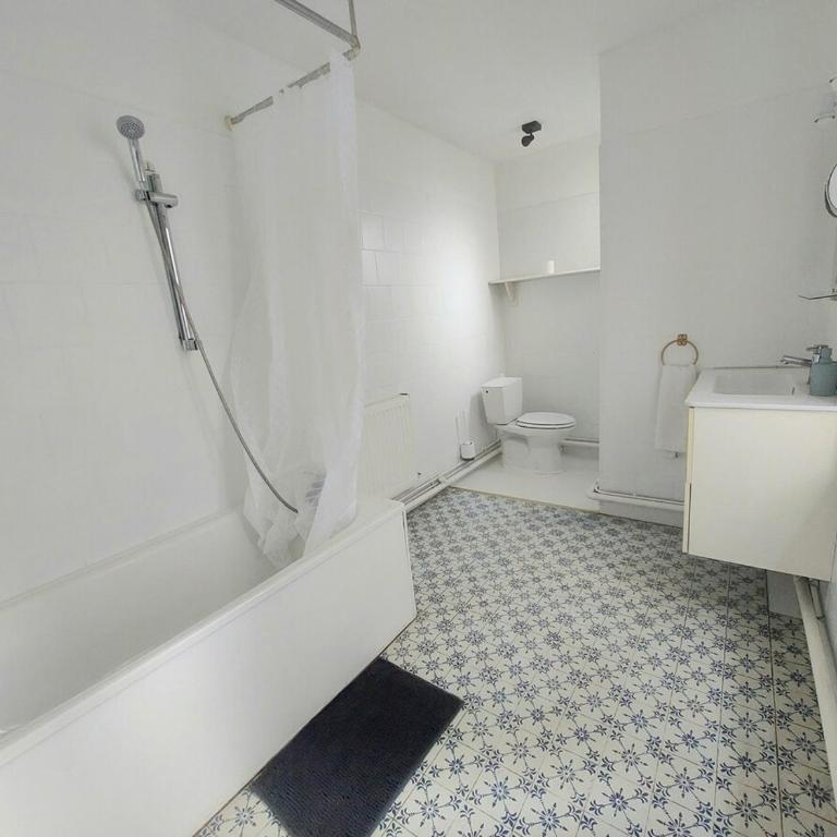 Charming Quiet Apartment, Balcony & Free Parking - Appartamento con 2 Camere da Letto - 7