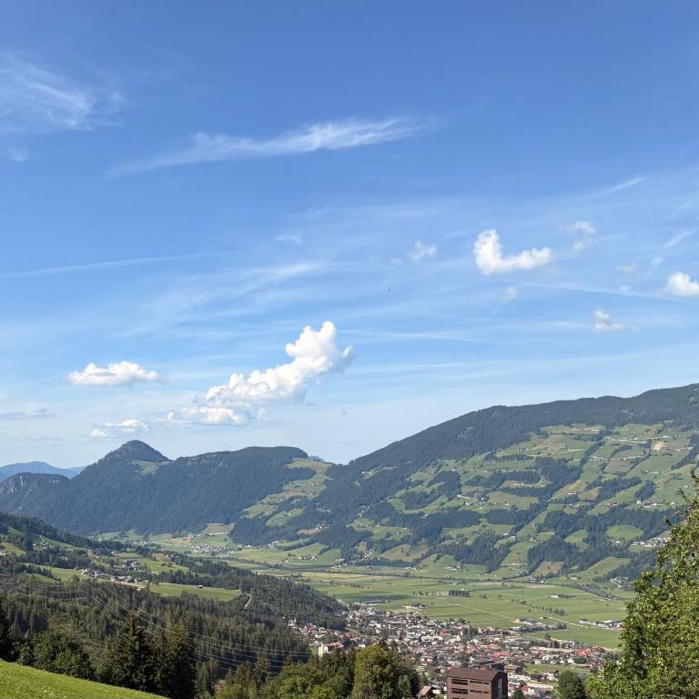 Ferienwohnung - Apartment mit 4 Schlafzimmern und einem Balkon - 17