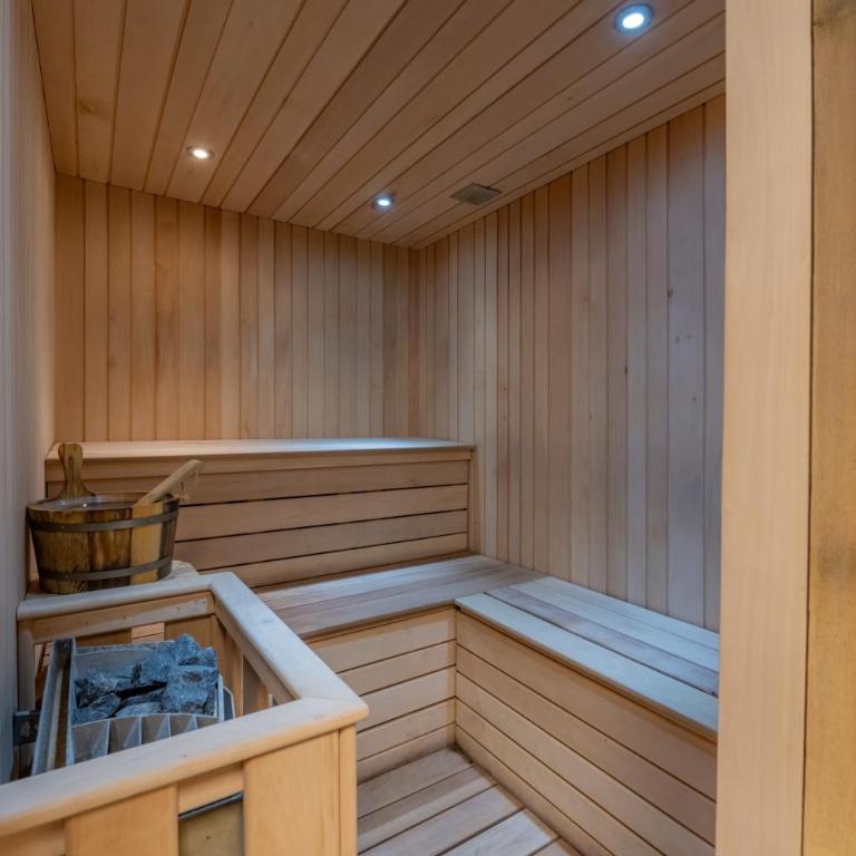 Central Mont Blanc view, Sauna & Pool - Apartment with Mountain View - 4