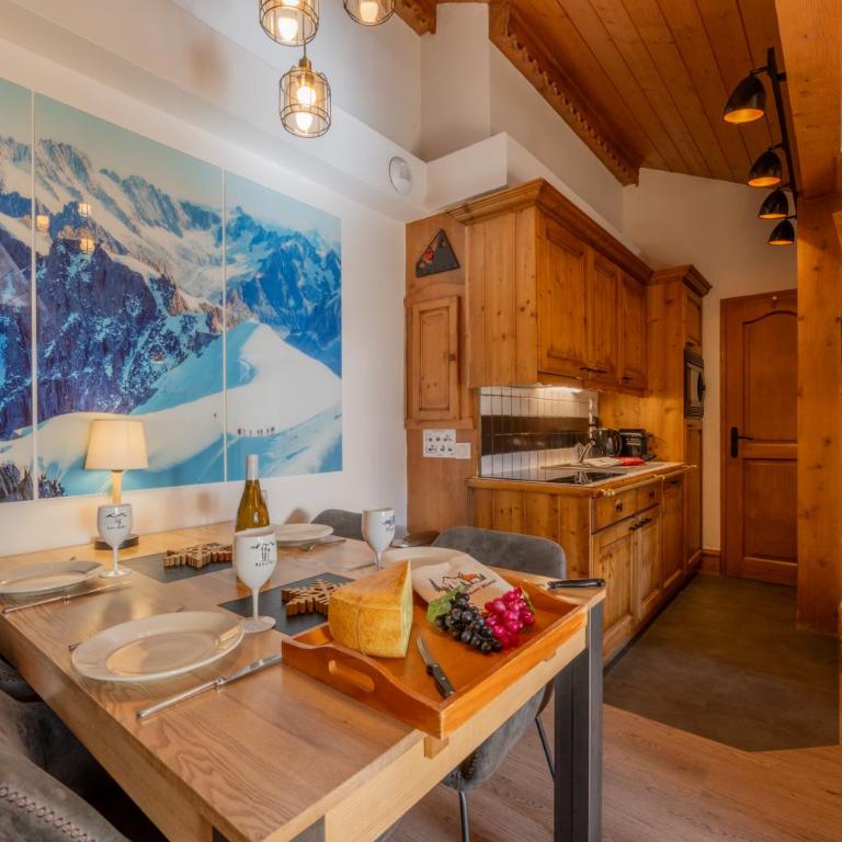 Central Mont Blanc view, Sauna & Pool - Apartment with Mountain View - 21