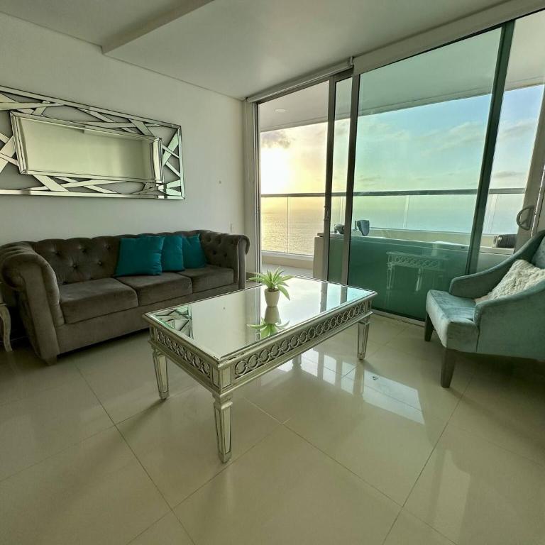 1 Bedroom Beachfront 40th Floor - Apartment - 3