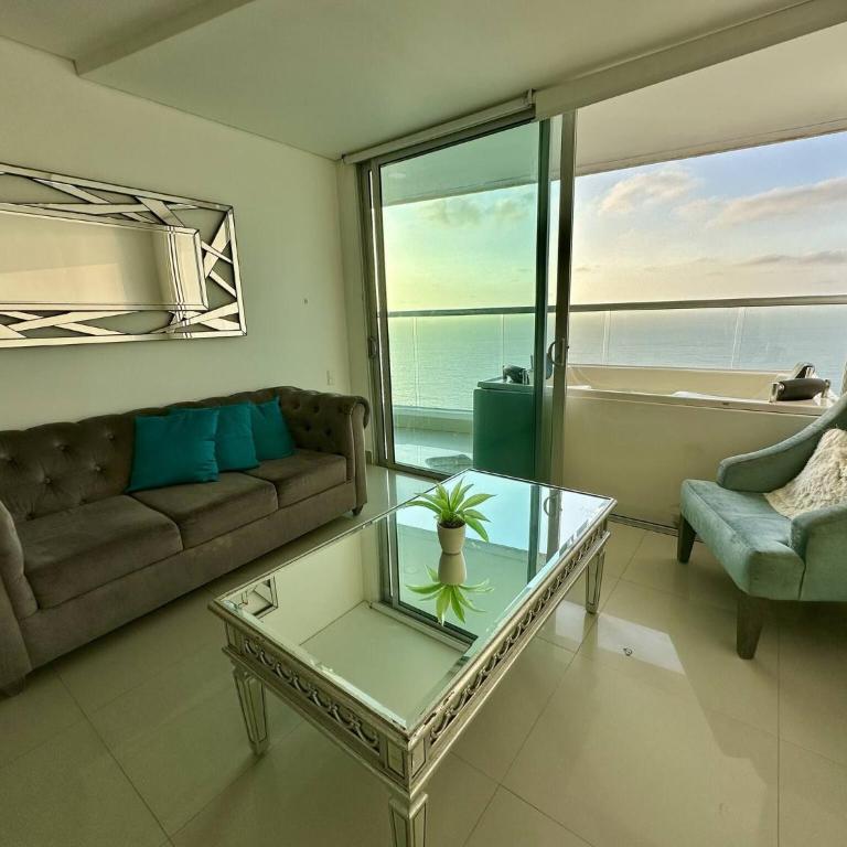 1 Bedroom Beachfront 40th Floor - Apartment - 9