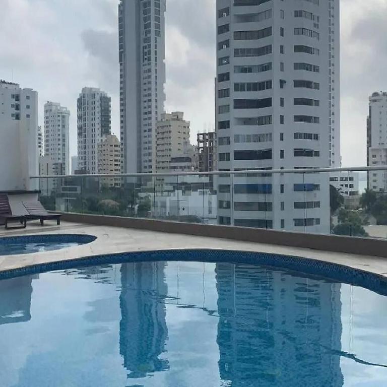 1 Bedroom Beachfront 40th Floor - Apartment - 23
