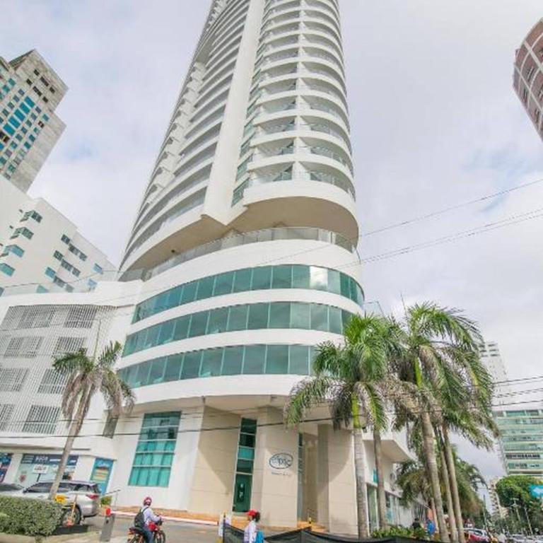 1 Bedroom Beachfront 40th Floor - Apartment - 25