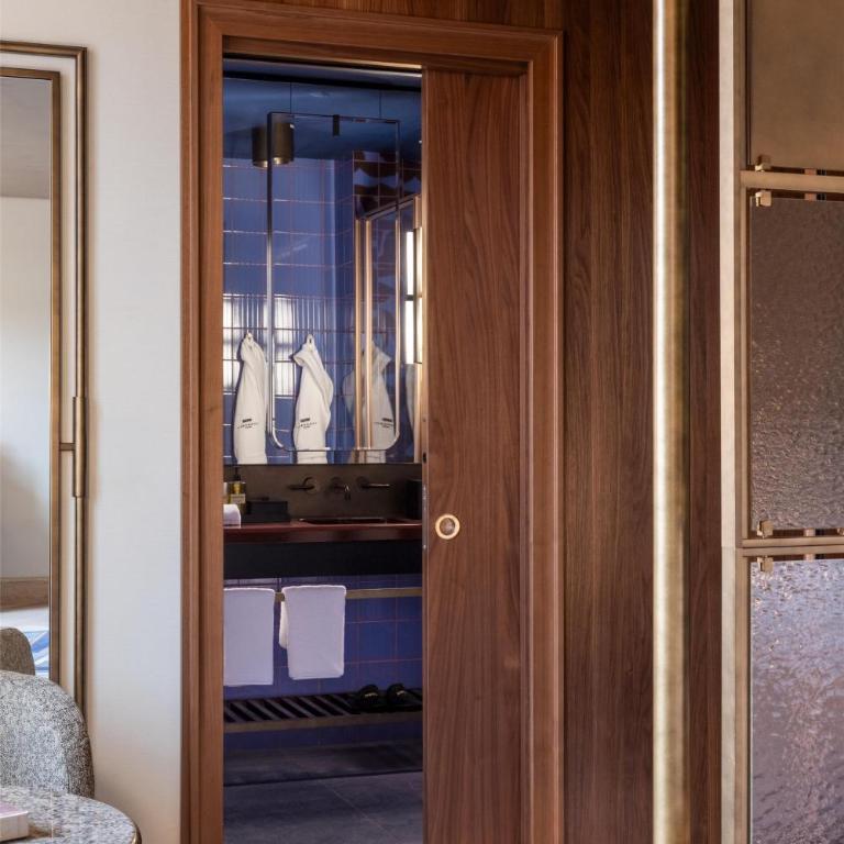 Thompson Rome, By Hyatt - Camera King Deluxe - 1