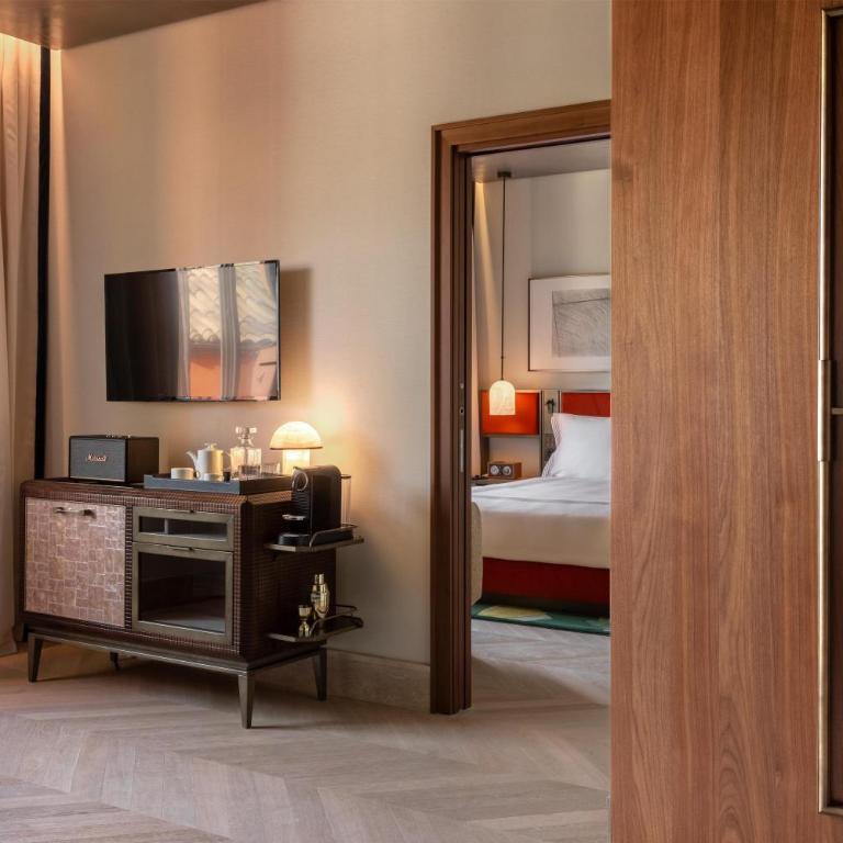 Thompson Rome, By Hyatt - Suite King - 1