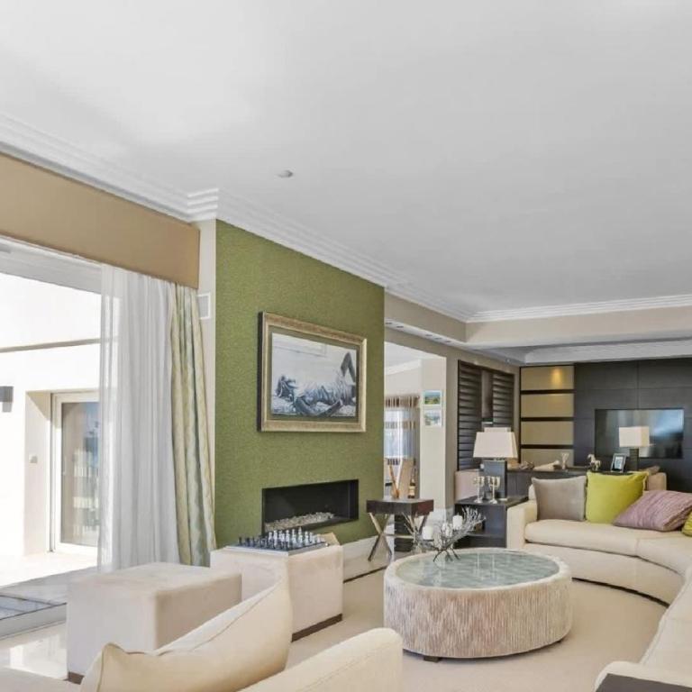 Villa with stunning sea views on prestigious area - Villa - 4