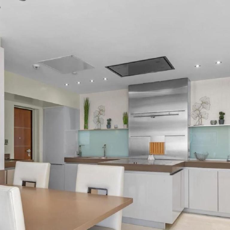 Villa with stunning sea views on prestigious area - Villa - 9