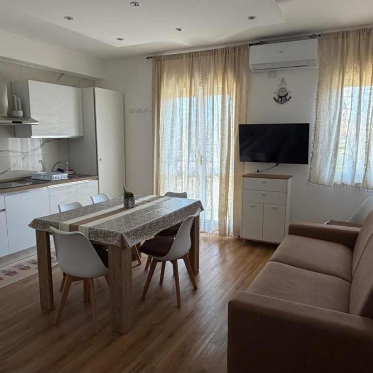 Blu House - Appartamento con 1 Camera da Letto - 2