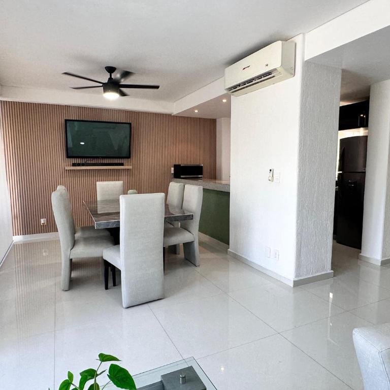 Condominio Club de Golf - Two-Bedroom Apartment - 6