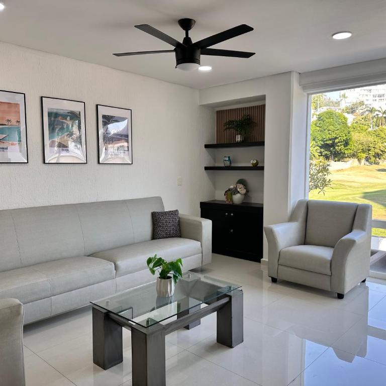 Condominio Club de Golf - Two-Bedroom Apartment - 4