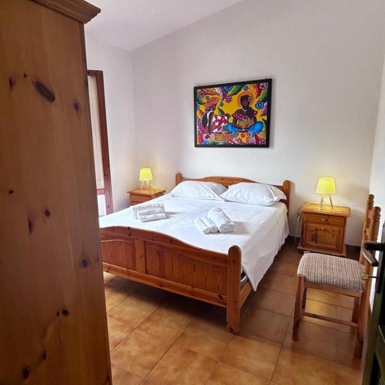 casa spiaggia San Teodoro - Three-Bedroom Home - 6