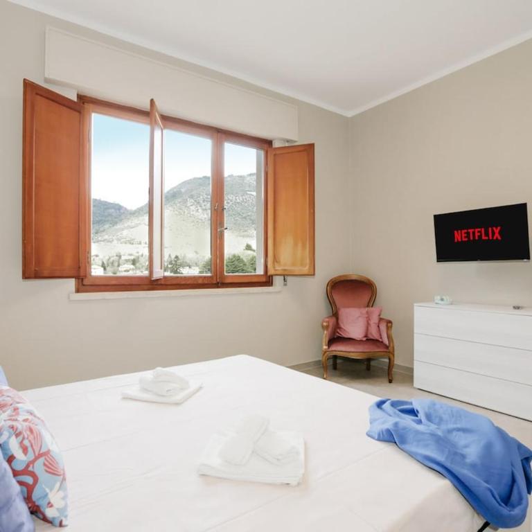NEW VILLA Jacuzzi WIFI BBQ parking GameCinema ROOM - Villa - 4