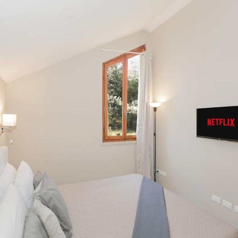 NEW VILLA Jacuzzi WIFI BBQ parking GameCinema ROOM - Villa - 5