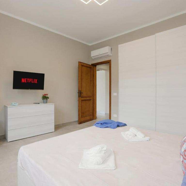 NEW VILLA Jacuzzi WIFI BBQ parking GameCinema ROOM - Villa - 79
