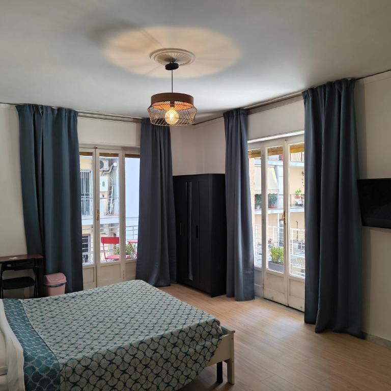 B&B Napoli Fuorigrotta - Triple Room with Private Bathroom - 4