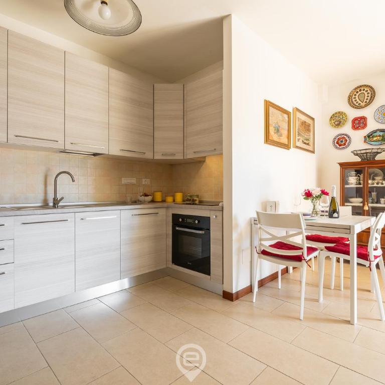 Estay - Mariangela's House - Balcony & AirCon - Two-Bedroom Apartment with Balcony - 4