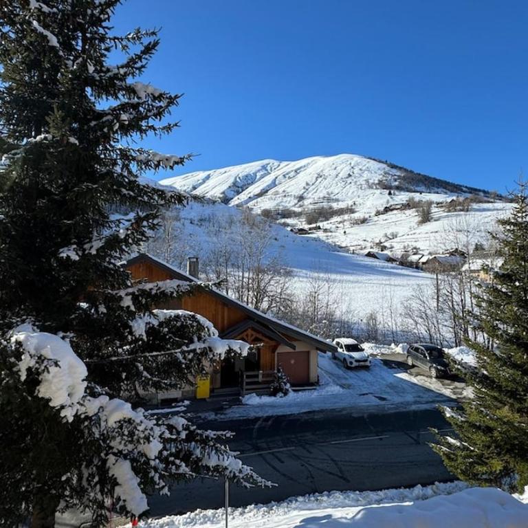 Charming studio - close to Les Sybelles slopes - Studio - Vue sur Montagne - 2