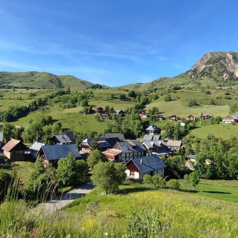 Charming studio - close to Les Sybelles slopes - Studio - Vue sur Montagne - 9