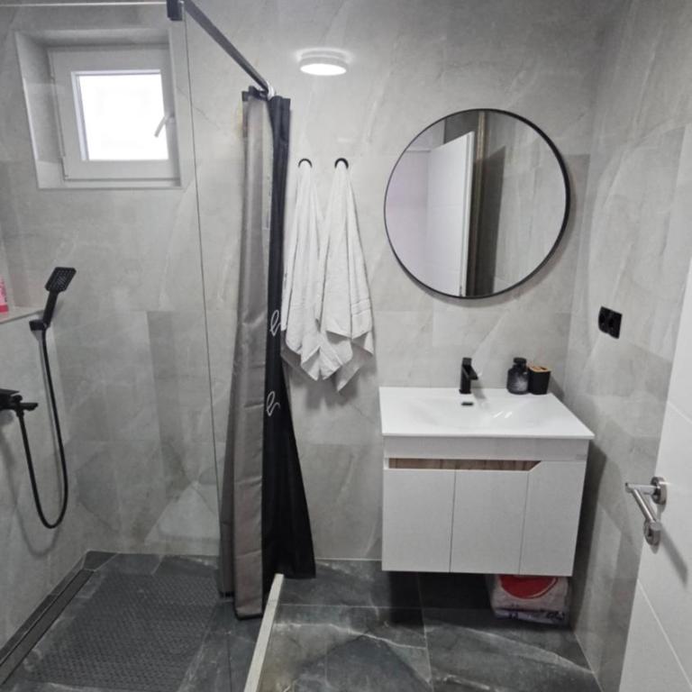 Stan na dan Tuzla - One-Bedroom Apartment - 4