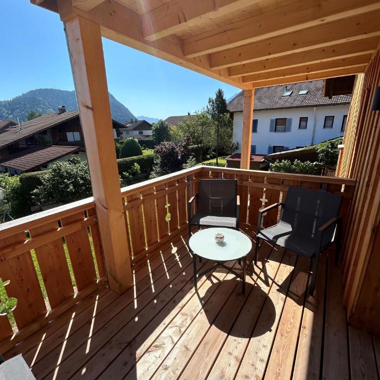Landhaus Sonnenwang - Apartment mit 1 Schlafzimmer, Balkon und Bergblick - 10