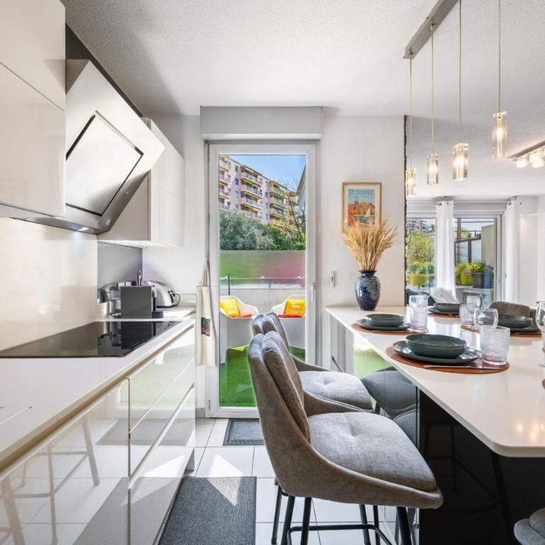 Appartement traversant avec terrasse - Appartement - 5
