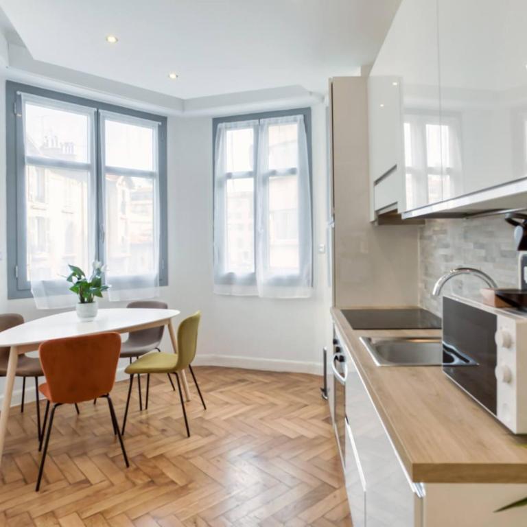 L23 Staywizus - 1 BDR Shakespeare 2 balconies - Clim & WIFI - Appartement avec Balcon - 4