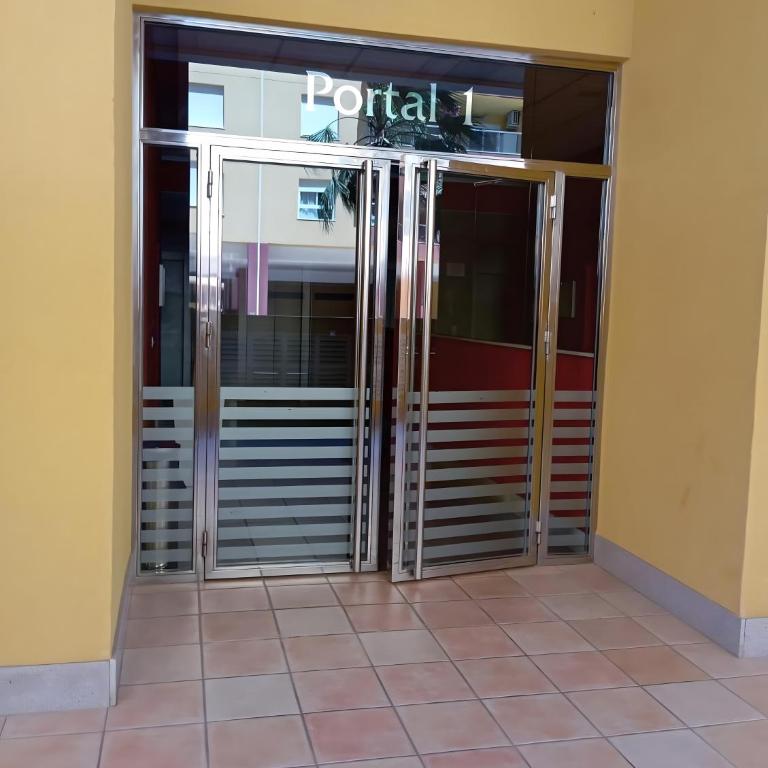 Estudio Leyaros - Estudio con sofá cama - 23