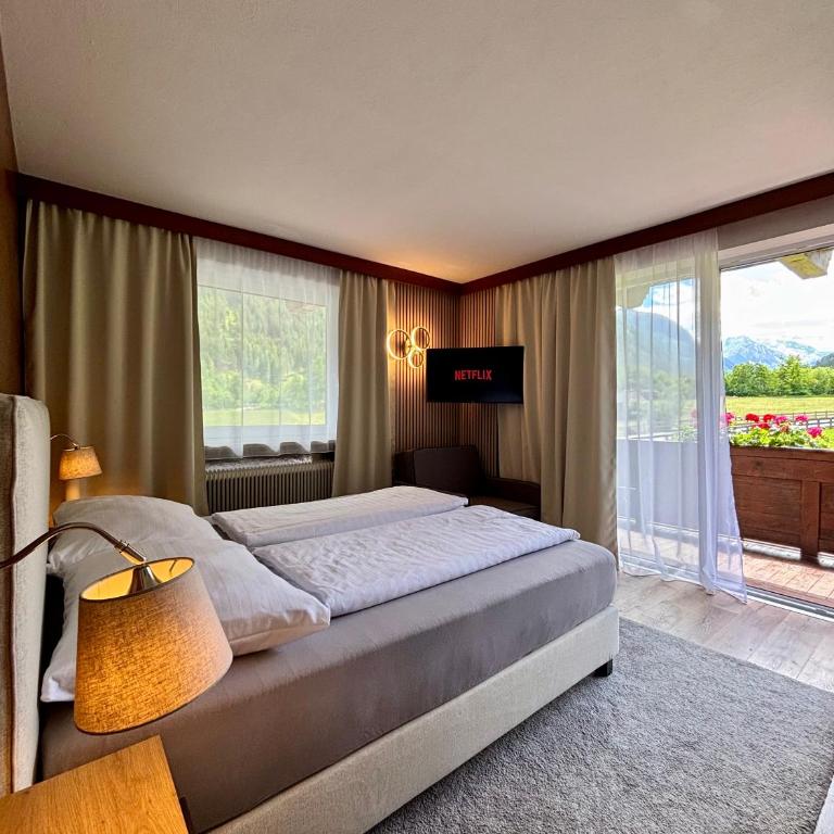 Alpenhaus Monte - Ski-Bike & Hike - Doppelzimmer mit Balkon - 1