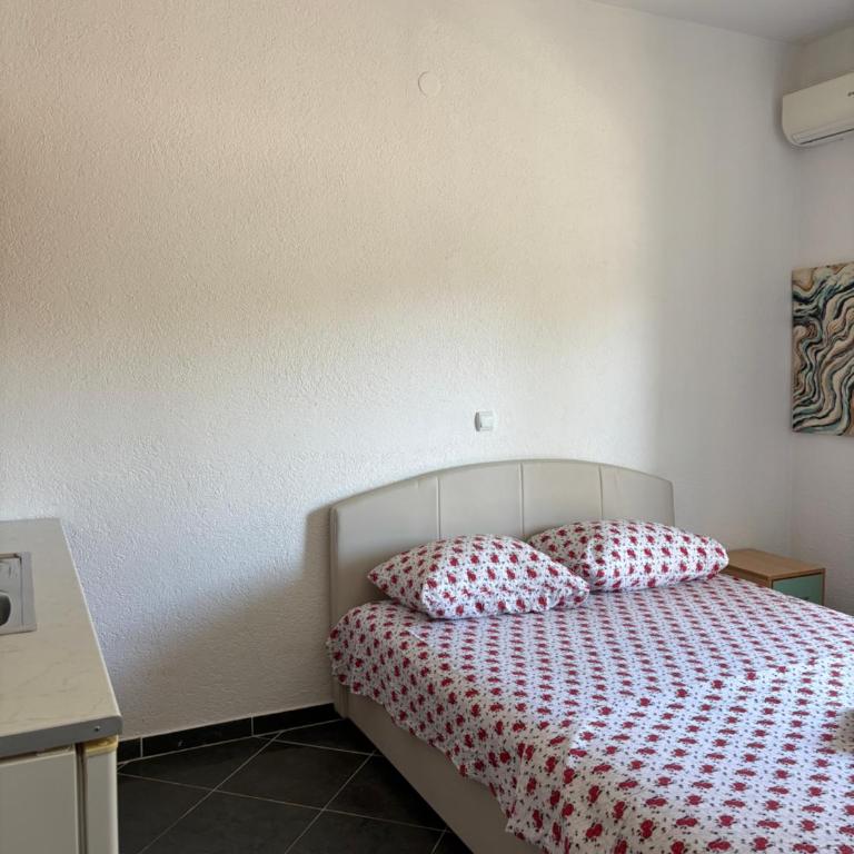 Villa Cherry - Deluks Apartman sa 2 Spavaće Sobe i Balkonom - 3