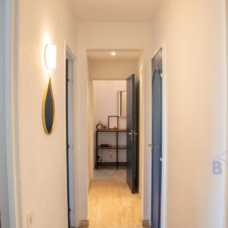 Vue Mer et Esterel Cannes just next to the beach - Apartment - 22