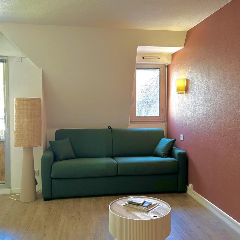 Cocon rénové à Trouville-sur-Mer avec balcon - One-Bedroom Apartment - 1