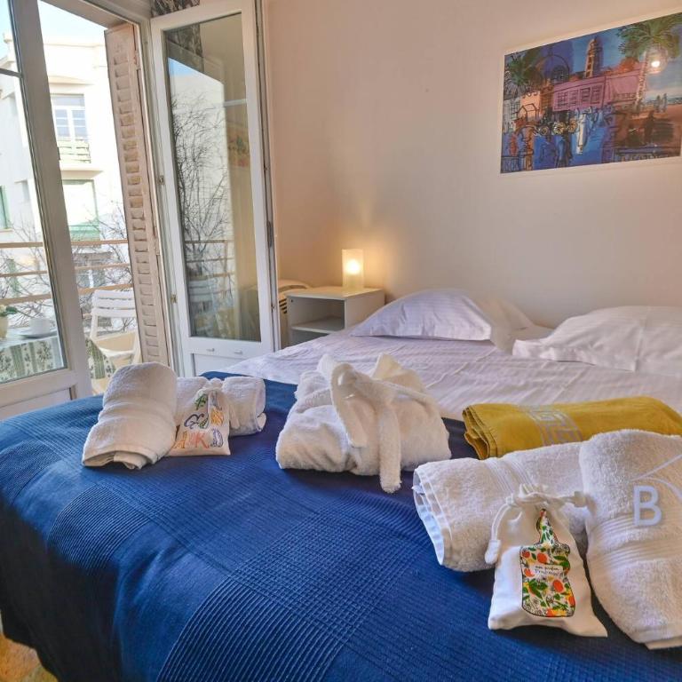 Walking distance from the old town and the sea - Apartment - 4