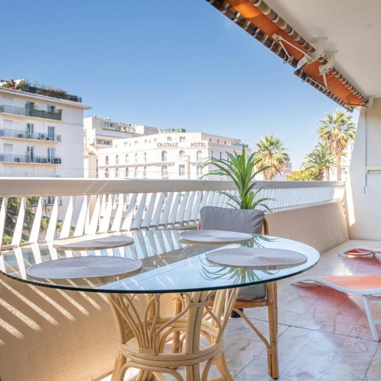 Rue d'Antibes Cannes Bright apartment with terrace - Apartamento - 3