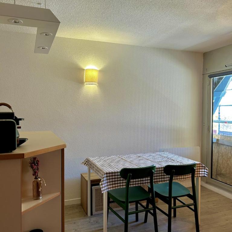 Cocon rénové à Trouville-sur-Mer avec balcon - One-Bedroom Apartment - 8