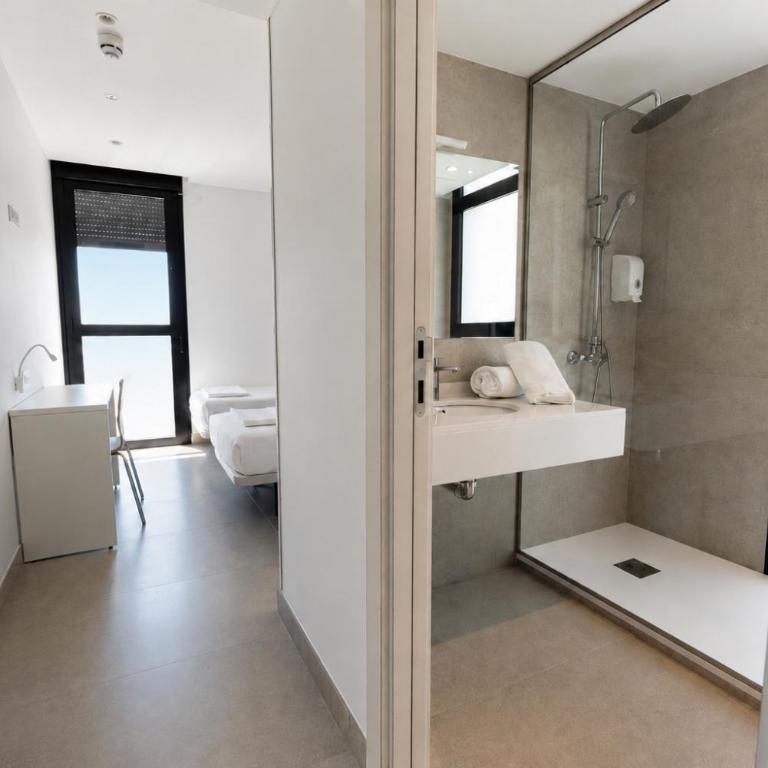 Hotel Bienvenido - Habitación Doble con baño privado - 3