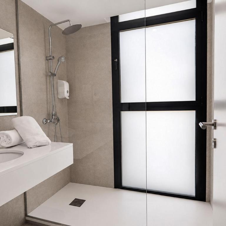 Hotel Bienvenido - Habitación Doble con baño privado - 5