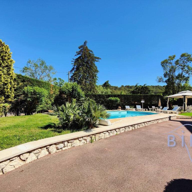 Magnificent residence with swimming pool and garden in Mougins - Villa - 29